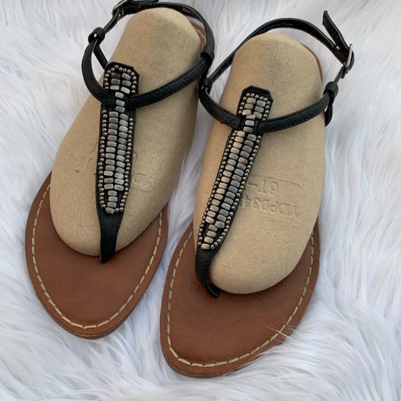 Sam Edelman Shoes - Sam Edelman T-Strap Black Sandals